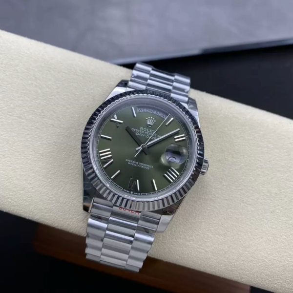 GM공장 롤렉스 데이데이트 올리브그린 로만 다이얼 화이트골드 40mm 228239