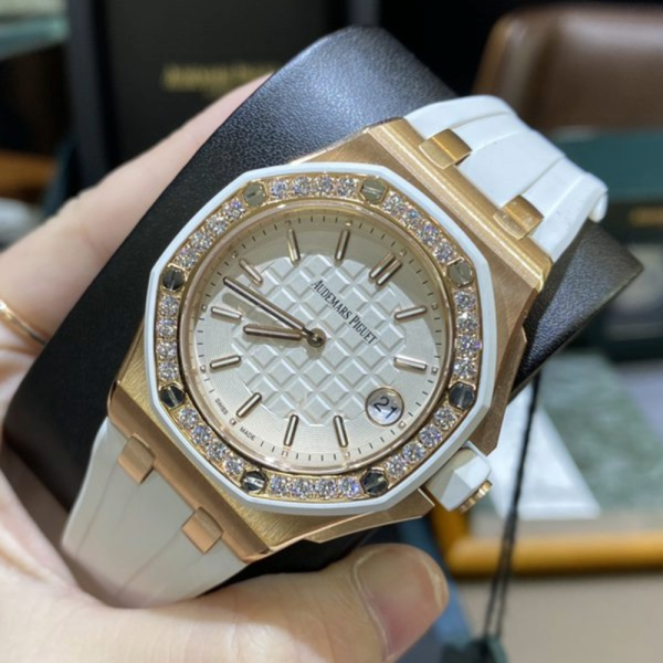 APF공장 오데마피게 레이디 로얄오크 오프쇼어 화이트 다이얼 다이아베젤 화이트 러버스트랩 37mm 67540