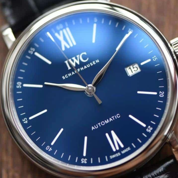 V7공장 IWC 포르토피노 화이트골드 블루 다이얼 레더 스트랩 40mm IW356405