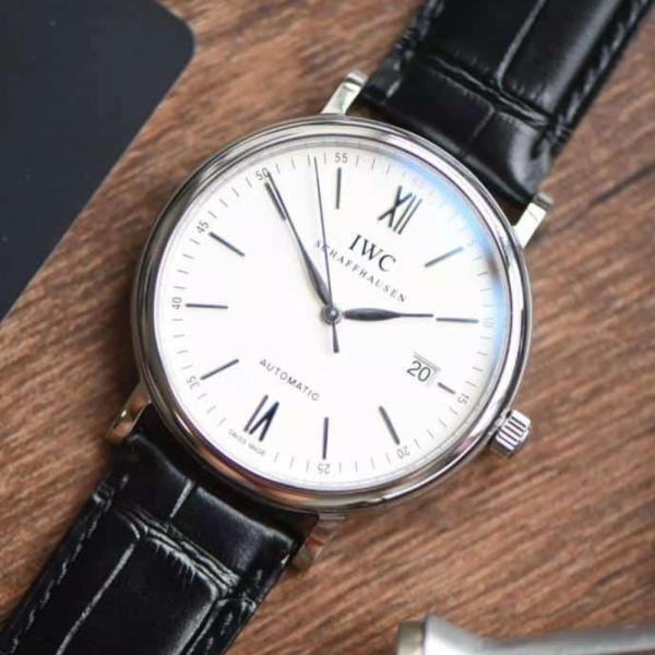 V7공장 IWC 포르토피노 화이트골드 화이트 다이얼 레더 스트랩 40mm IW356501