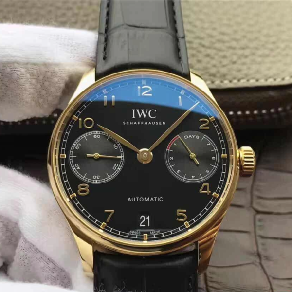 ZF공장 IWC 포르투기저 세븐데이즈 골드 블랙 다이얼 레더 스트랩 42.3mm IW500101