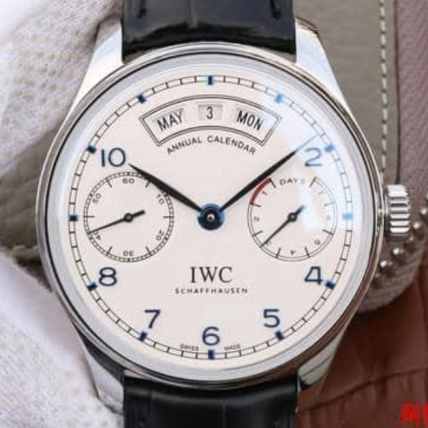 YL공장 IWC 포르투기저 애뉴얼 캘린더 칼리버 화이트 다이얼 레더 스트랩 44.2mm IW503501
