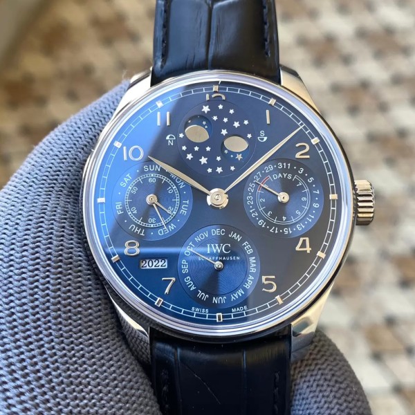 APS공장 IWC 포르투기저 퍼페츄얼 캘린더 화이트골드 청판 레더 스트랩 44.2mm IW503401