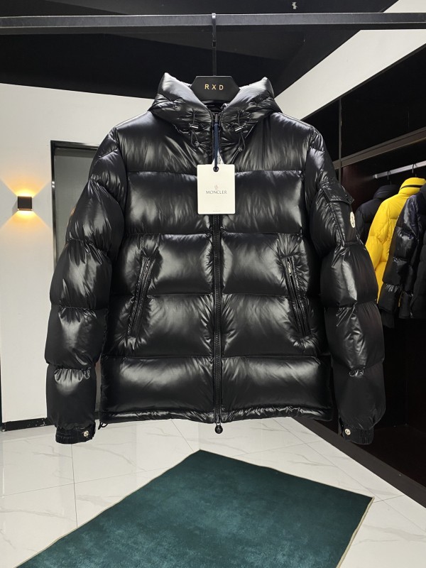 몽클레어 24FW Ecrins 쇼트 다운 재킷