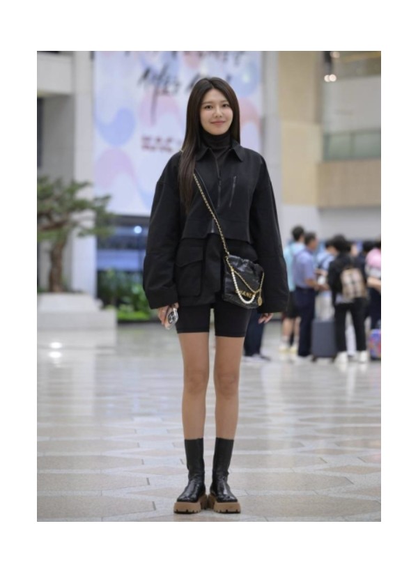[최수영 PICK] 샤넬 22 미니 핸드백 티무역