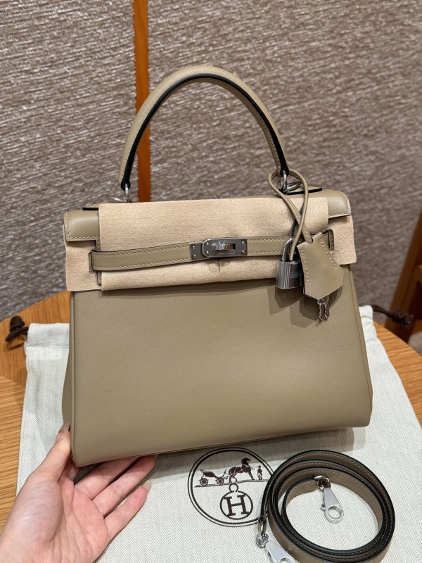 올수공 에르메스 켈리 25 8Q/Beige Marfa M4/Gris pale 스위프트 가죽 실버 하드웨어